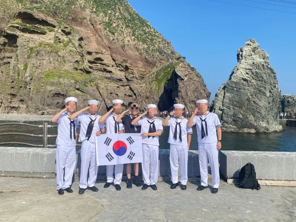 독도 단체 경례